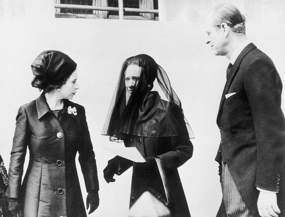 1972 regina elisabetta e il principe filippo con wallis simpson