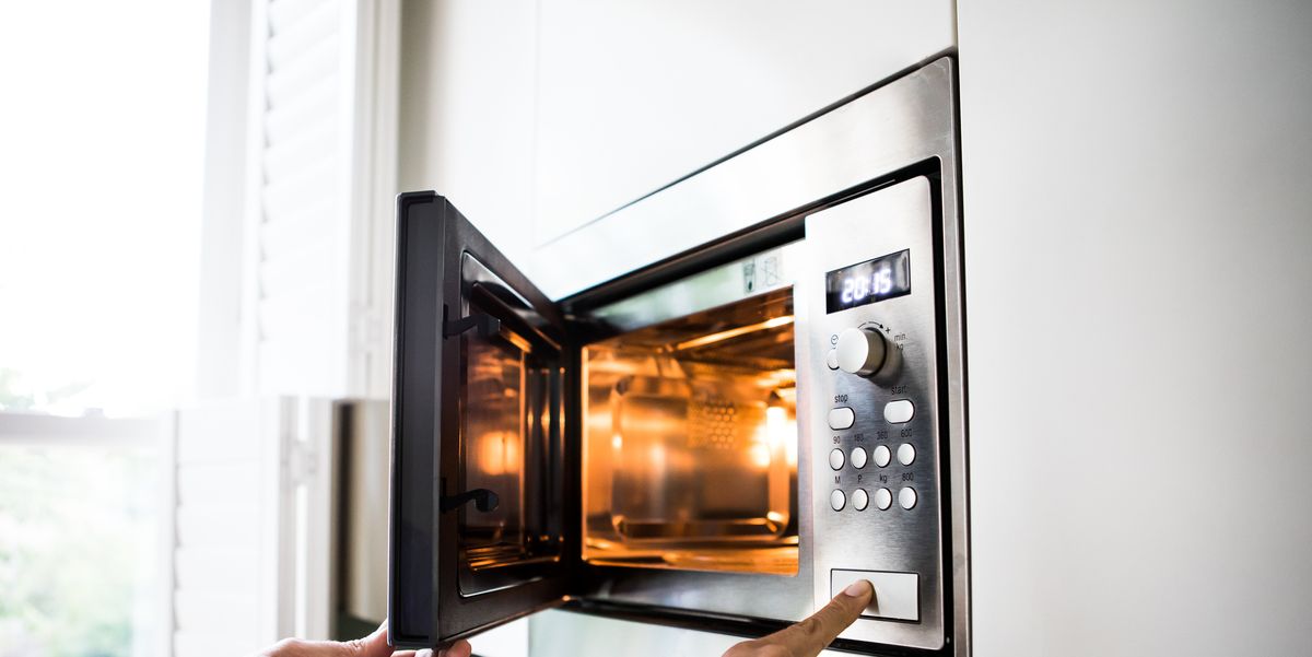 How to cook with a microwave