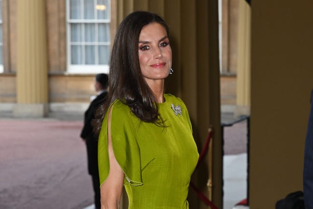 reina letizia vestido buckingham palace