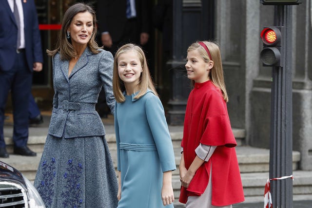 Reina Letizia y sus hijas, Reina Letizia y sus hijas de compras Madrid, Letizia hijas, Leonor y Sofía