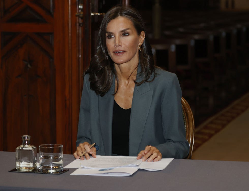 la esposa de felipe vi en la reunión de la fundación fundéurae en madrid