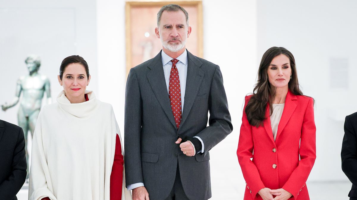 preview for La reina Letizia y la moda española