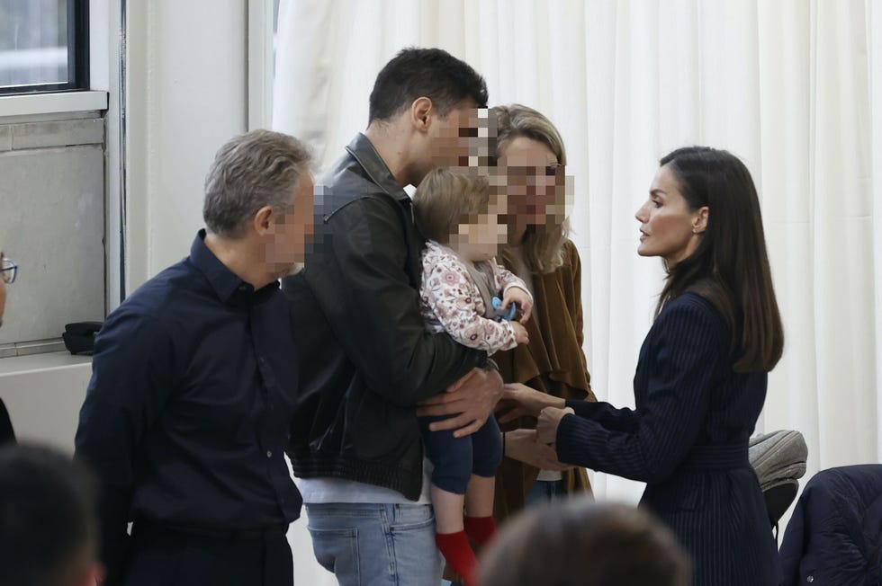 felipe vi y doña letizia llegan a valencia