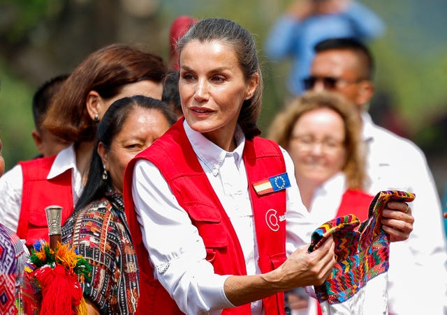 letizia durante su viaje de cooperacion a guatemala