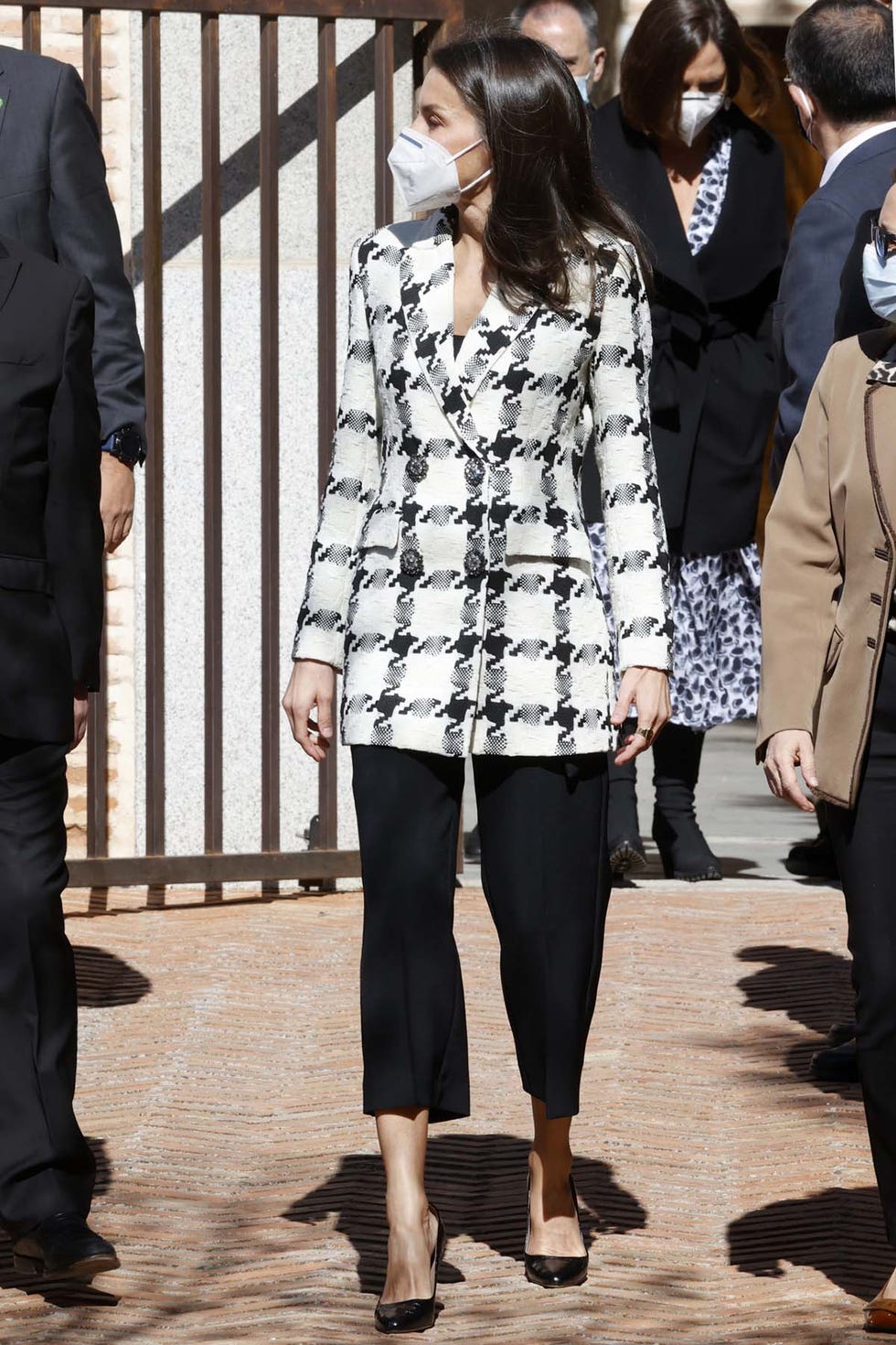 reina letizia look
