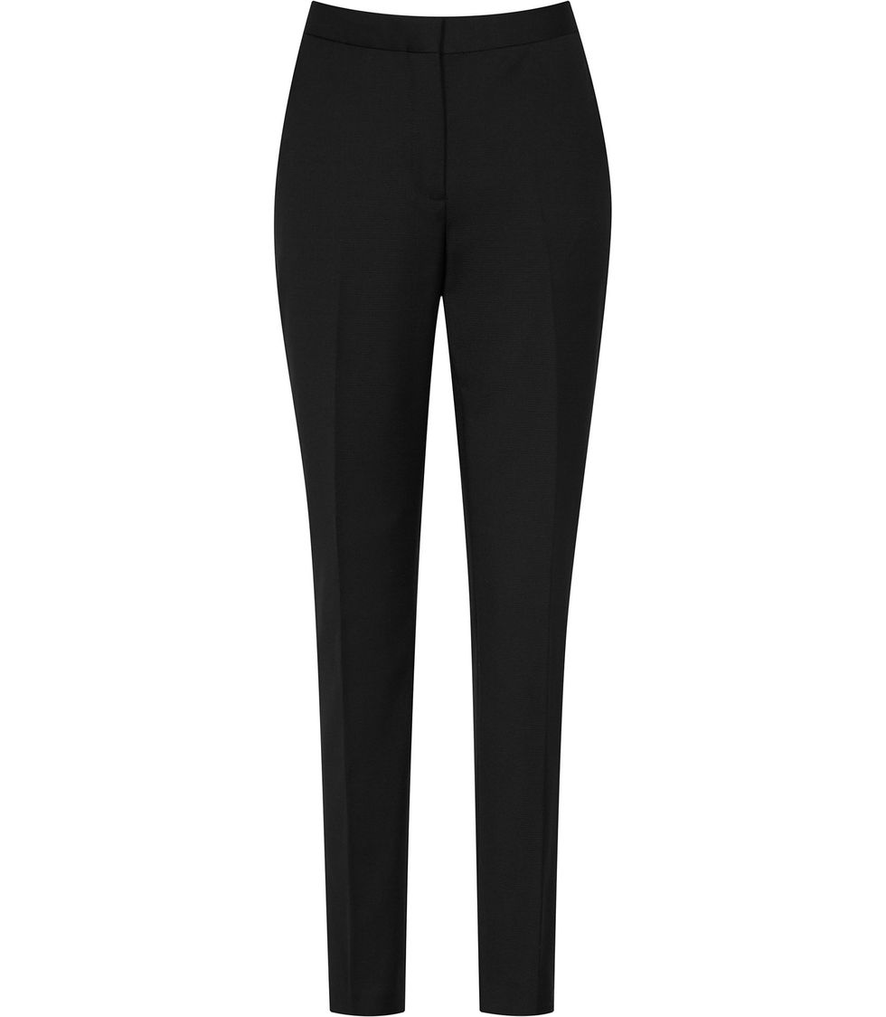 Clothing, Standing, Joint, Waist, Style, Active pants, Black, Tights, Knee, Thigh, 