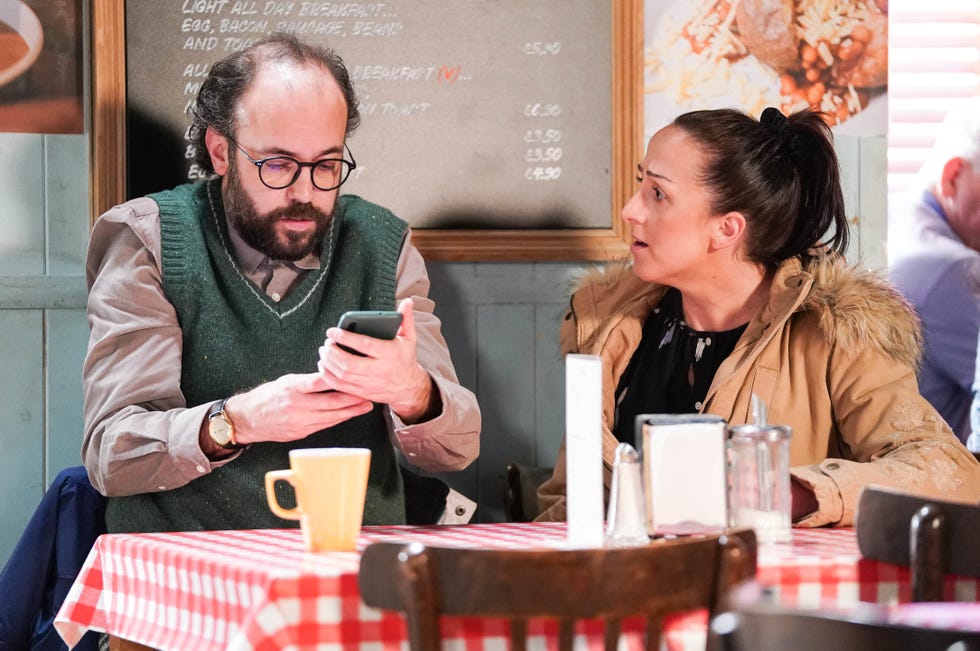 EastEnders spoilers - Sonia Fowler left upset by Reiss