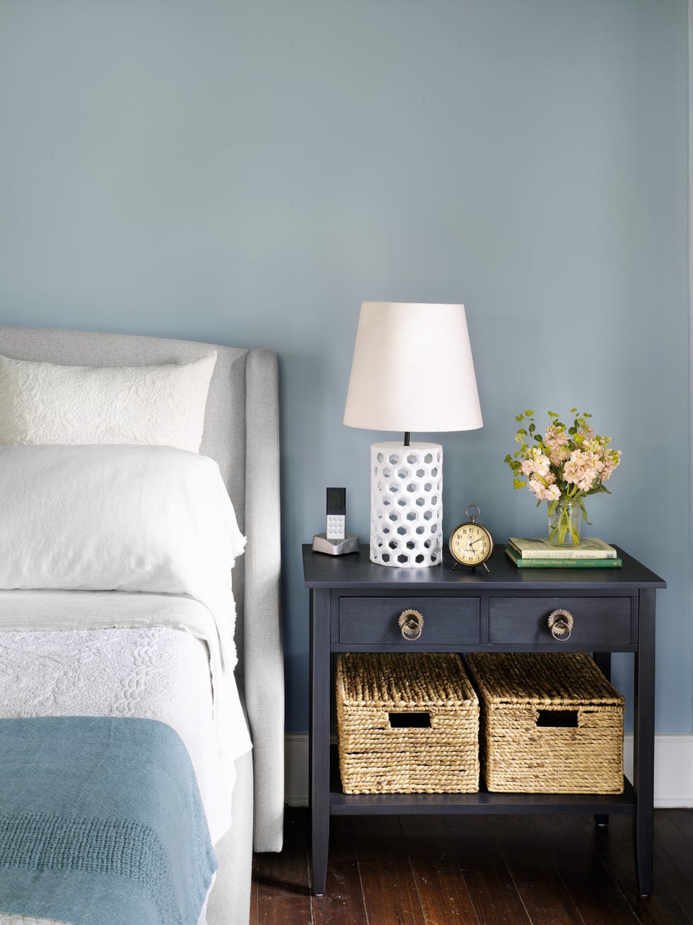 relaxing blue bedroom