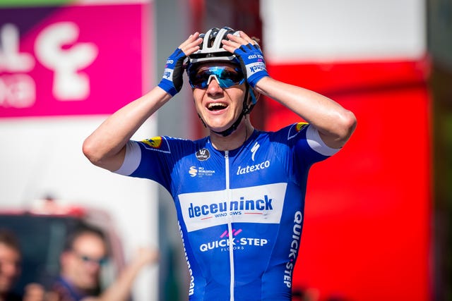 Remco Evenepoel corrió una Media Maratón en Bruselas con un tiempazo. 