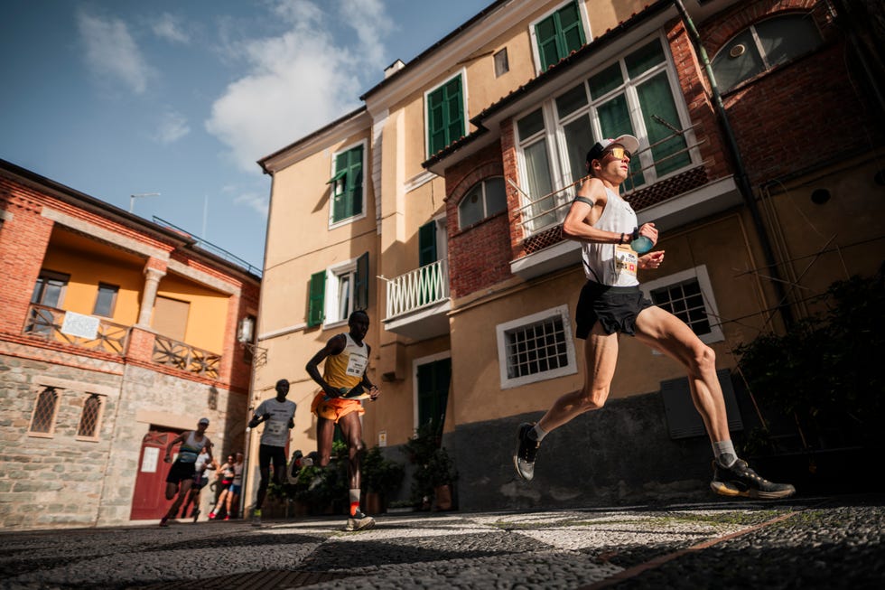 remi bonnet gana la golden trail series 2023