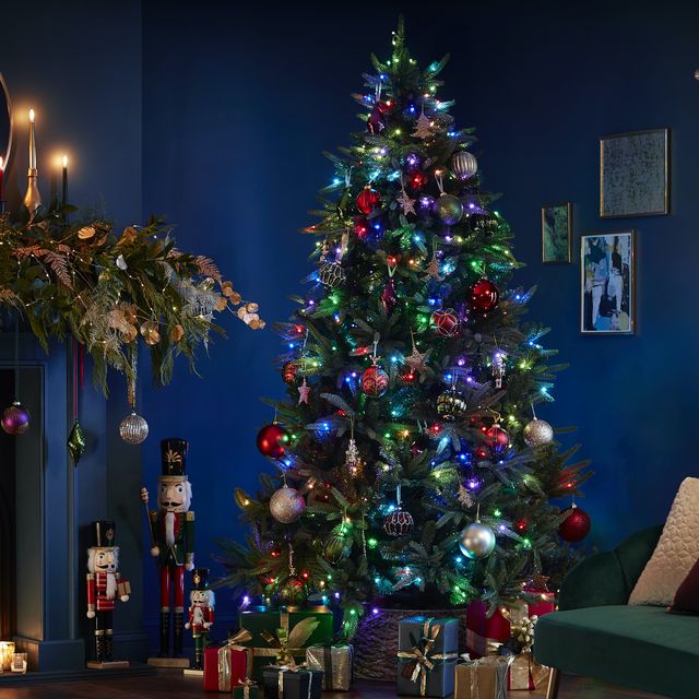 Homebase Is Selling A Musical Pre-Lit Christmas Tree For £600