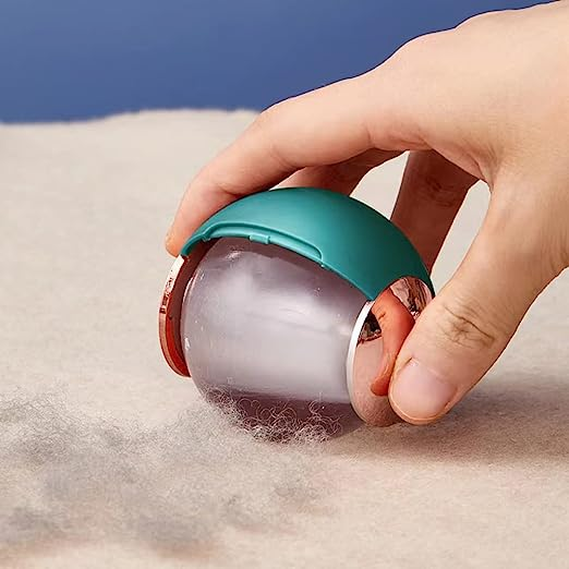 This reusable lint roller is a must-have for fluff-free clothes