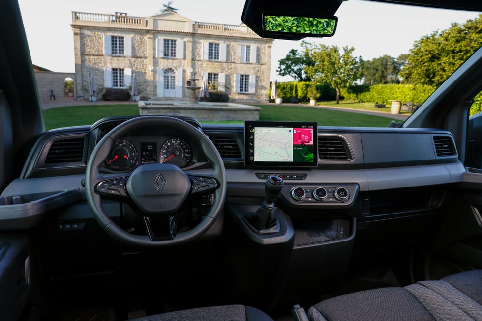 renault-master-e-tech-2024-6-min-66584ab74c425.jpg