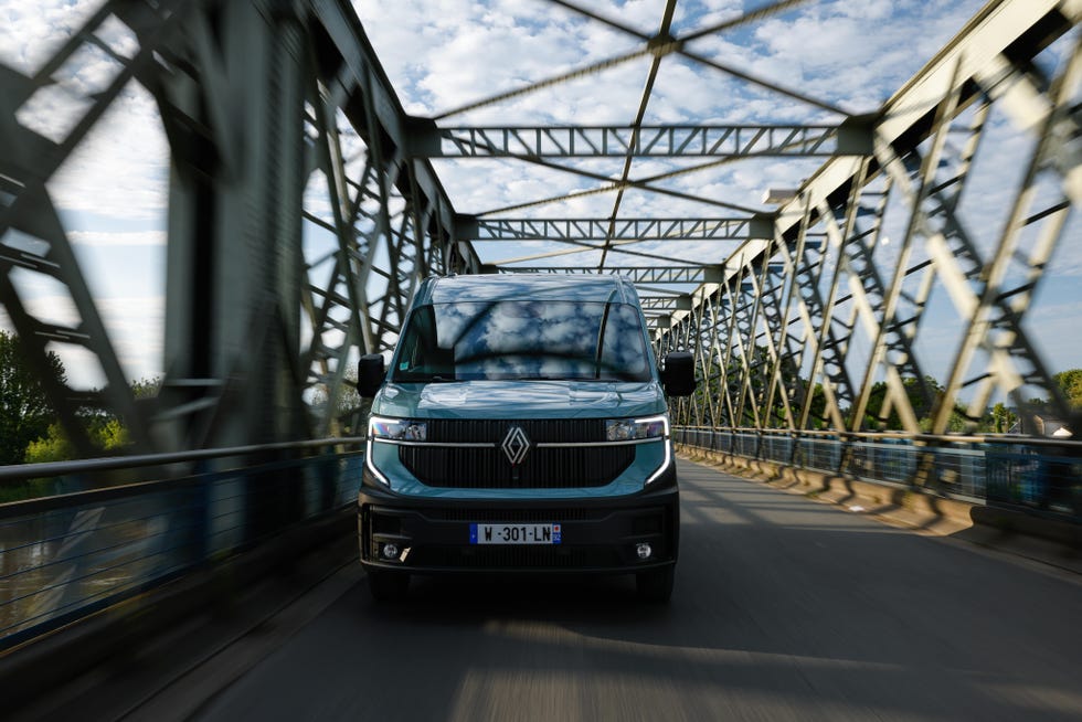 renault-master-e-tech-2024-8-min-66584ab5de852.jpg