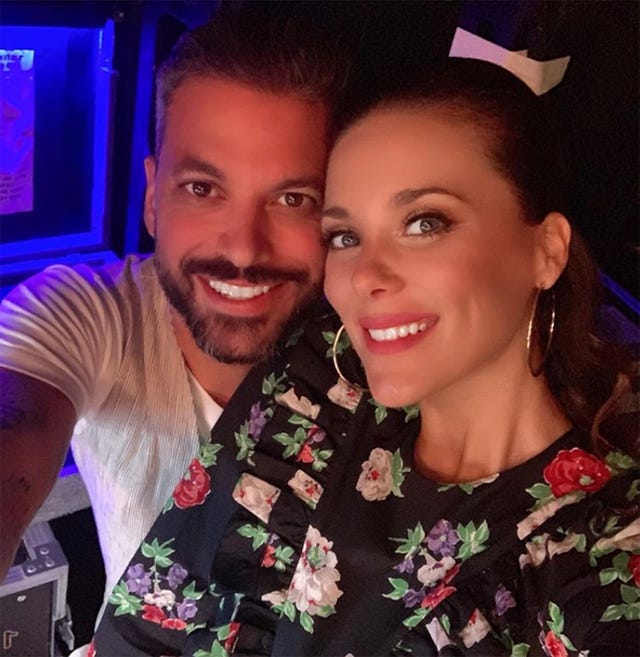 lorena gomez y rene ramos felices