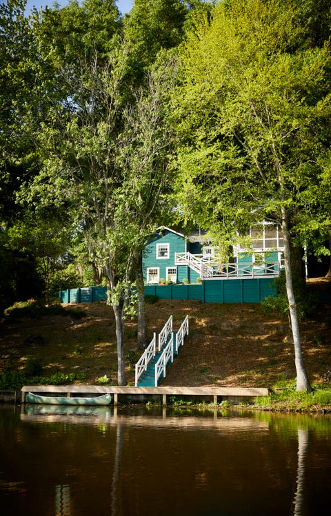 This Cozy Georgia Lake Cabin Is Full of Colorful Vintage Finds