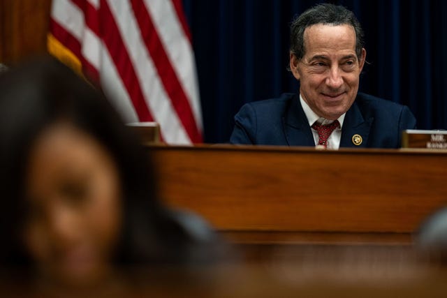 lawmakers work on capitol hill