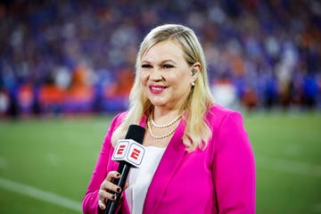 holly rowe reports sideline at the 2023 tennessee v florida game