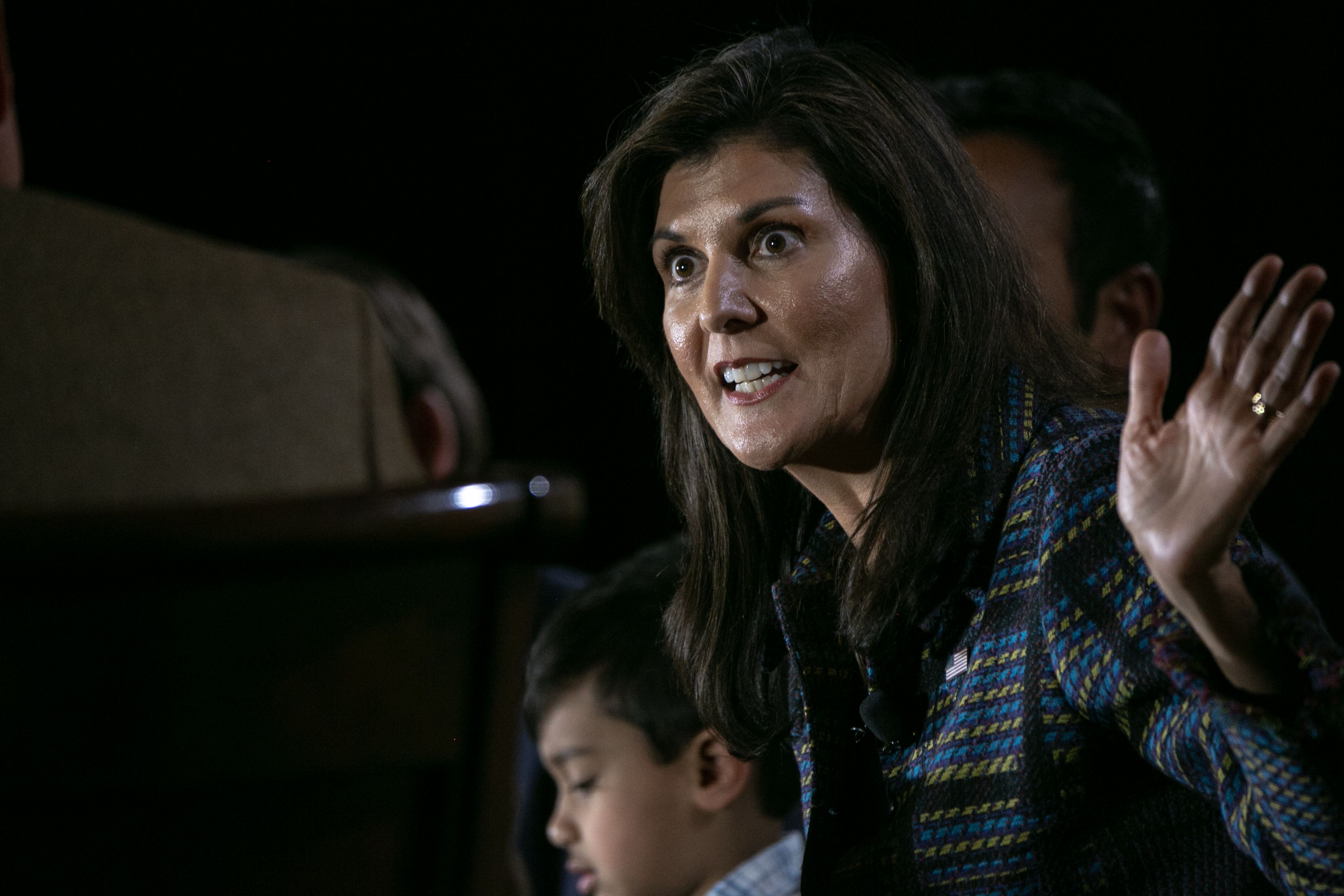 Nikki Haley Campaigns On Term Limits For 'Bureaucrats'