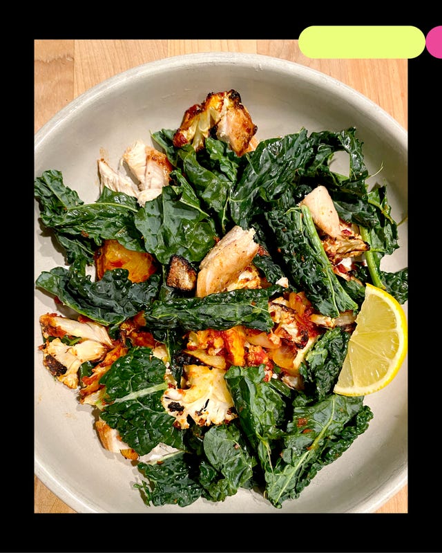 salad with grilled chicken leafy greens and lemon wedge salad with grilled chicken leafy greens and lemon wedge