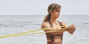 halle berry resistance band workout