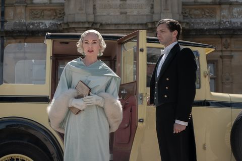 4178d01200761rclaura haddock stars as myrna dalgleish and michael fox as andy in downton abbey a new era, a focus features release  credit ben blackall  © 2021 focus features, llc