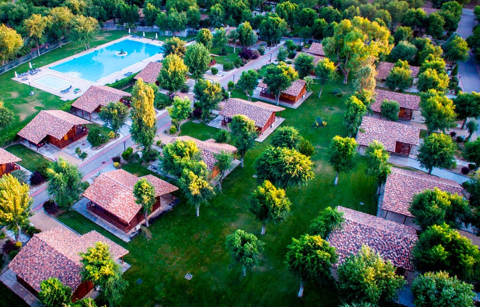 así es el resort de lujo en el que viven los supervivientes las horas previas a la gran final de 'sv 2020'