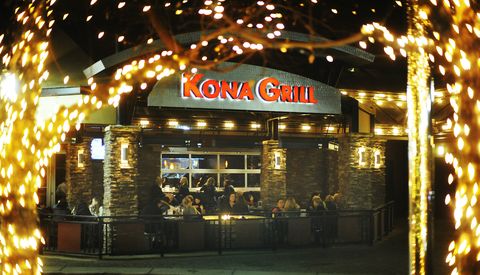 restaurants open on thanksgiving kona grill