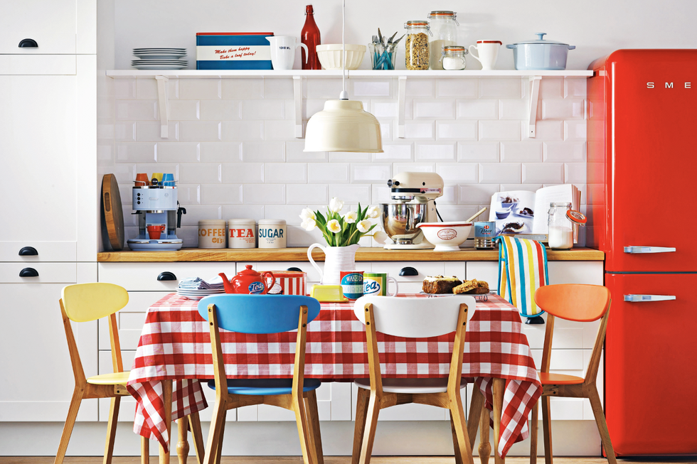 Our Favorite Kitchens  Red kitchen appliances, Retro kitchen, Red  appliances