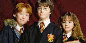 ron wesley, harry potter y hermione granger en una foto promocional