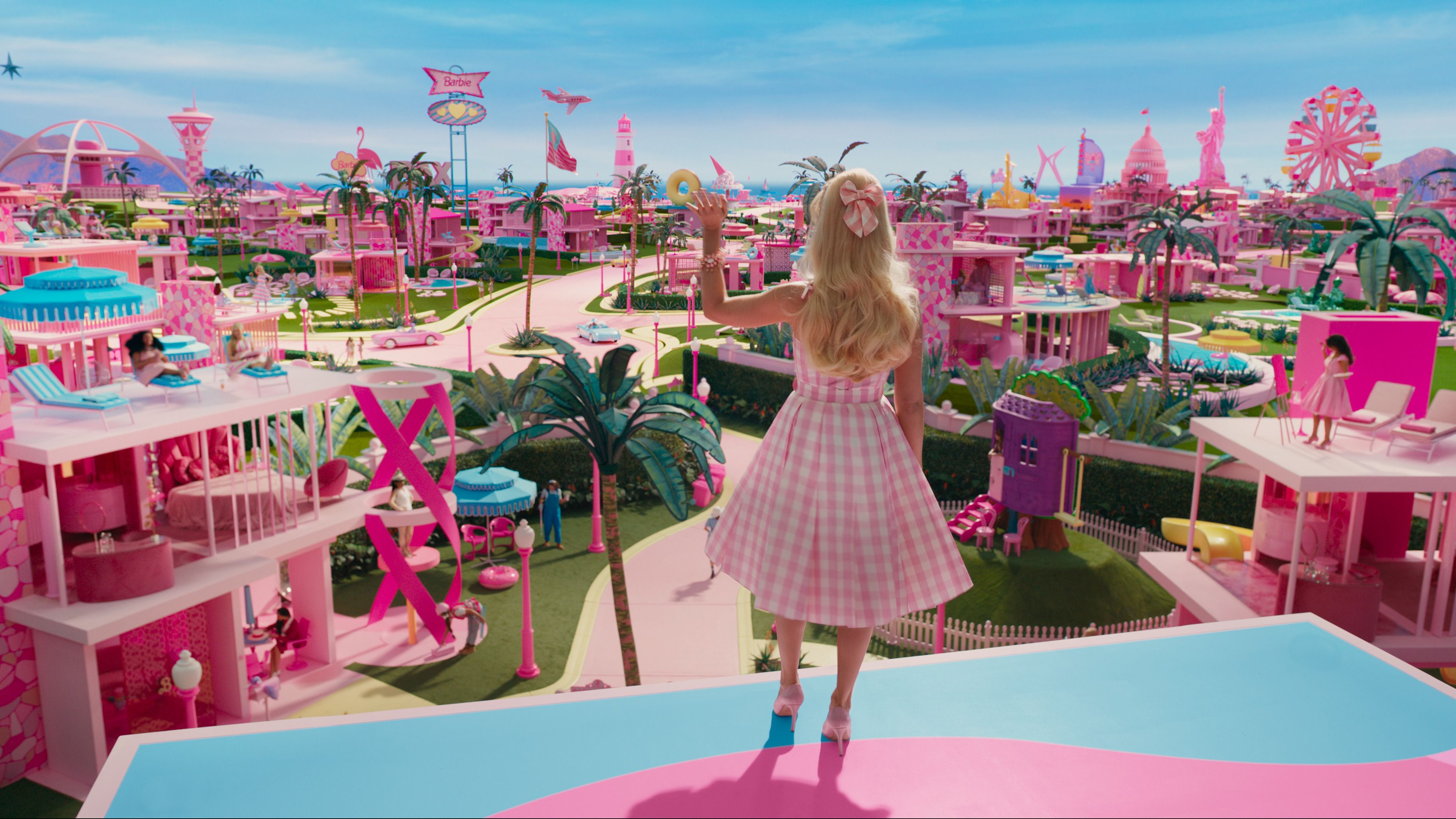 Sets　to　Know　About　the　Everything　Filming　Locations　Barbie':　and