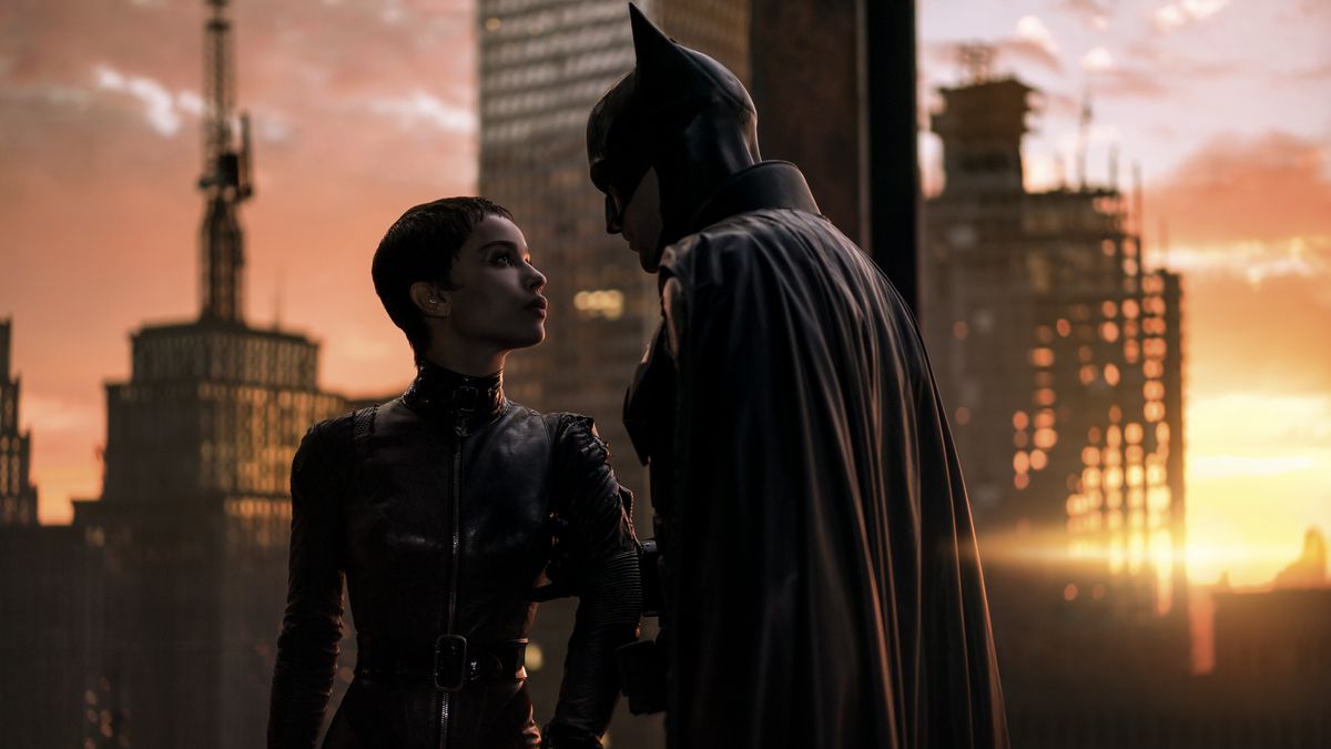 preview for Robert Pattinson, Zoe Kravitz & cast on a new kind of Batman | The Batman