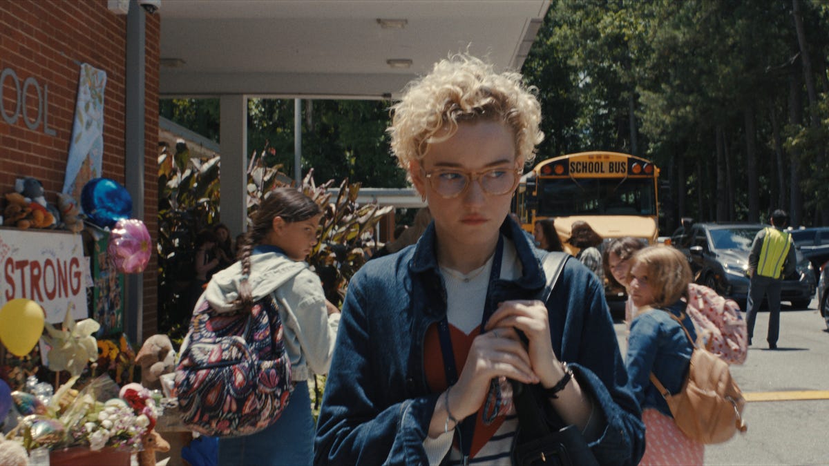 Julia Garner en 'Armas'