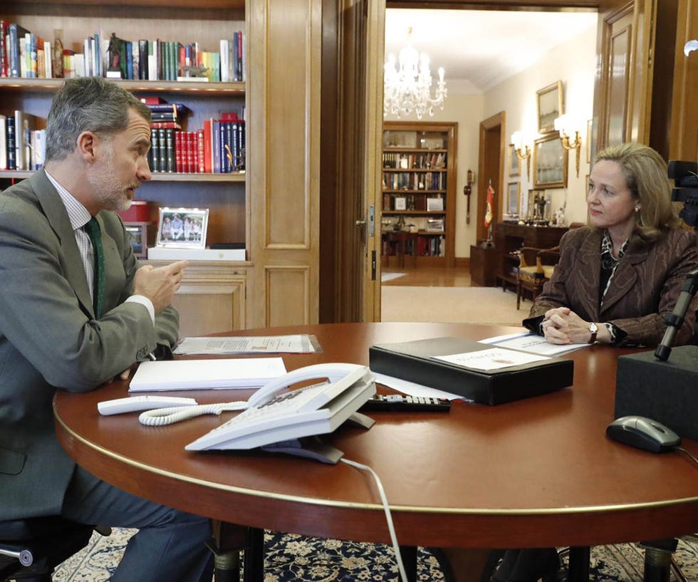 Felipe VI con Nadia Calviño