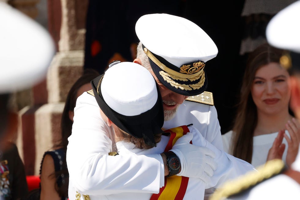 leonor fin formacion militar marin reencuentro rey felipe
