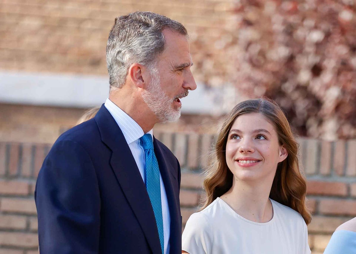 La infanta Sofía acompañará a su padre, el rey Felipe VI, en la final de la  Copa del Rey en Sevilla