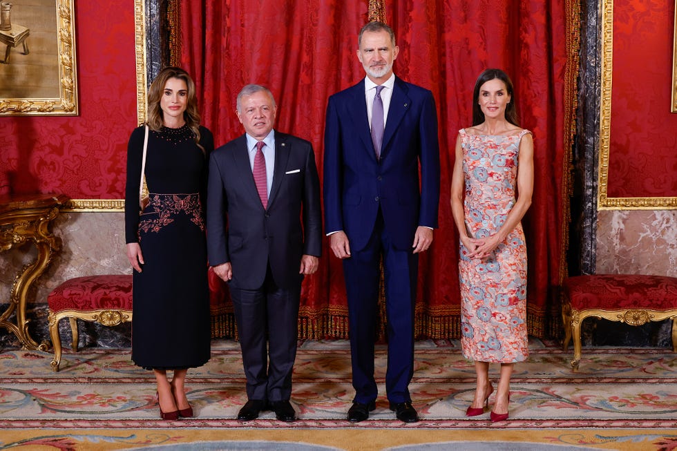 los reyes felipe y letizia en una imagen de archivo junto a los reyes abdala y rania de jordania en la visita de los monarcas hachemitas a espana en junio de 2023