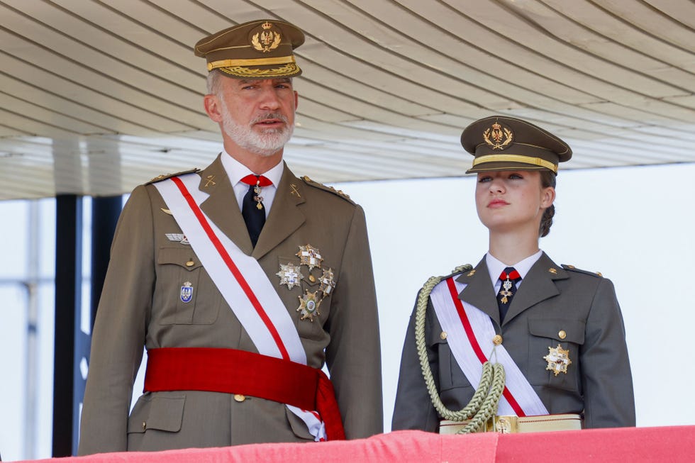el rey y la princesa de asturias