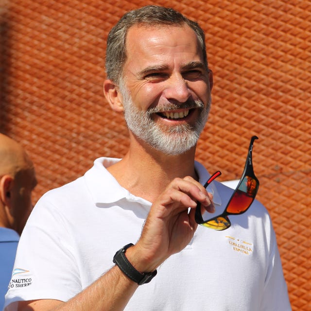 El rey Felipe VI ha participado en las regatas de la isla de Menorca y lo ha hecho sin la reina Letizia.