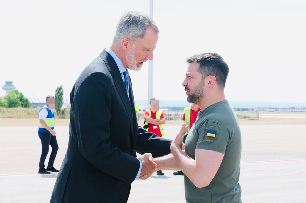 el rey felipe vi recibe al presidente ucraniano, volodymyr zelenski, en madrid