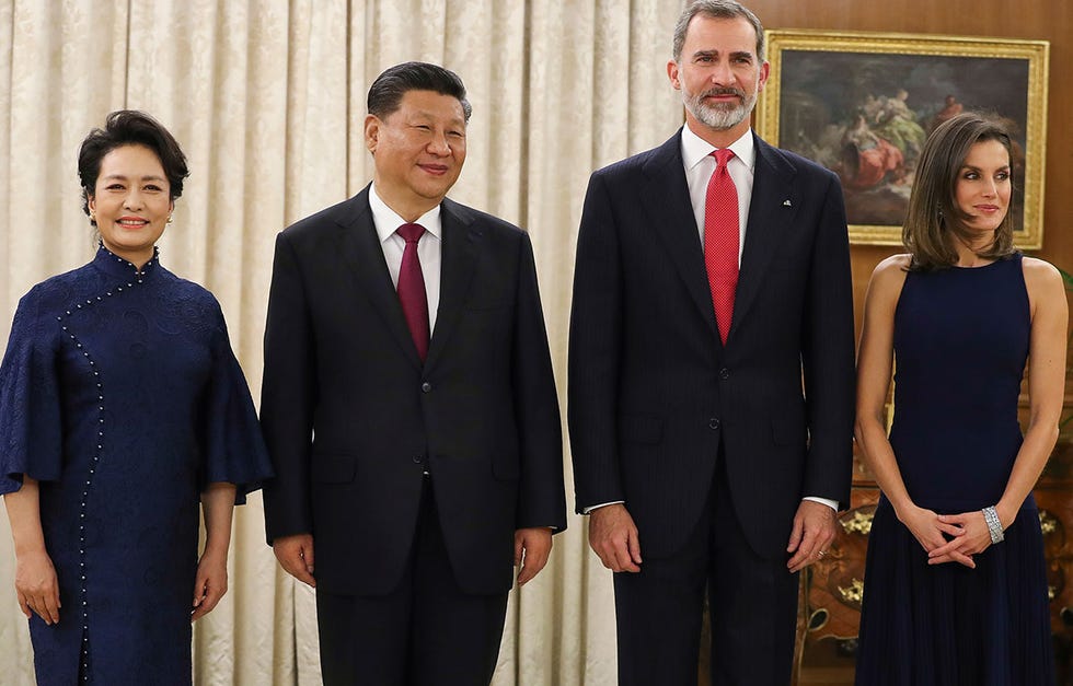La Reina se ha convertido en la protagonista absoluta de los actos en los que ella y Felipe VI han ejercido de anfitriones del  presidente de la República Popular China Xi Jinping y su esposa, Peng Liyuan.