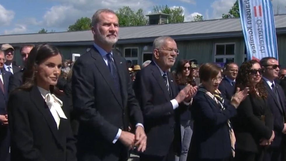 reyes de españa en el homenaje a las victimas de mauthausen