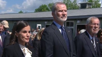 reyes de españa en el acto homenaje a las victimas mauthausen