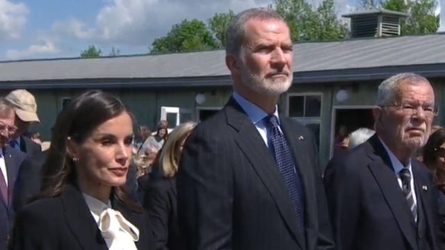 reyes de españa en el acto homenaje a las victimas mauthausen