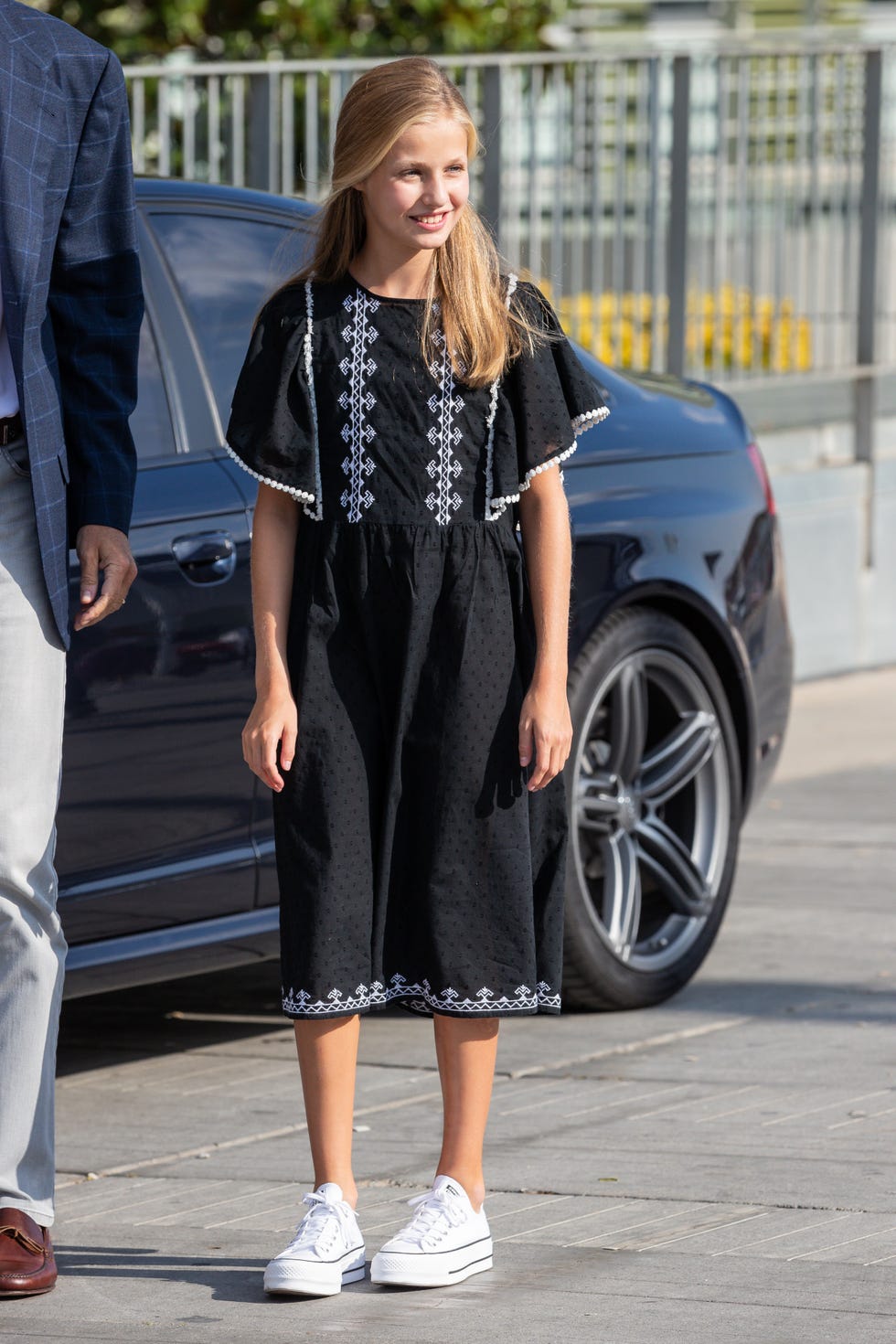 Reyes, princesa Leonor e infanta Sofía visitan a don Juan Carlos en el hospital.
