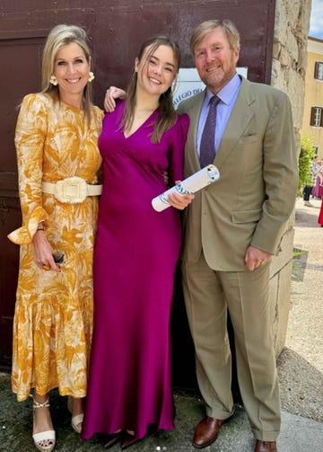 los reyes de holanda asisten a la graduación de la princesa ariane