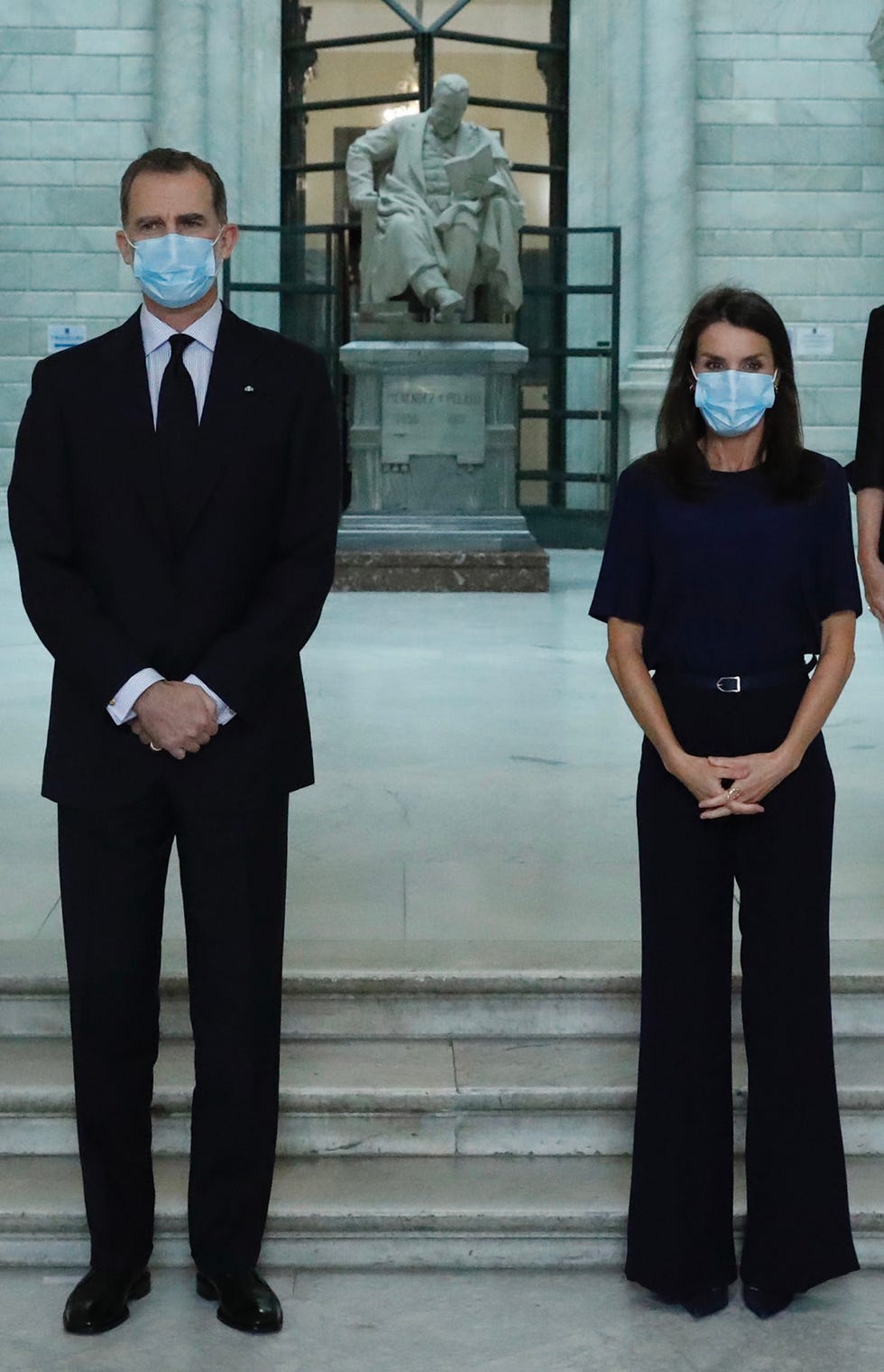los reyes felipe y letizia visitan la biblioteca nacional