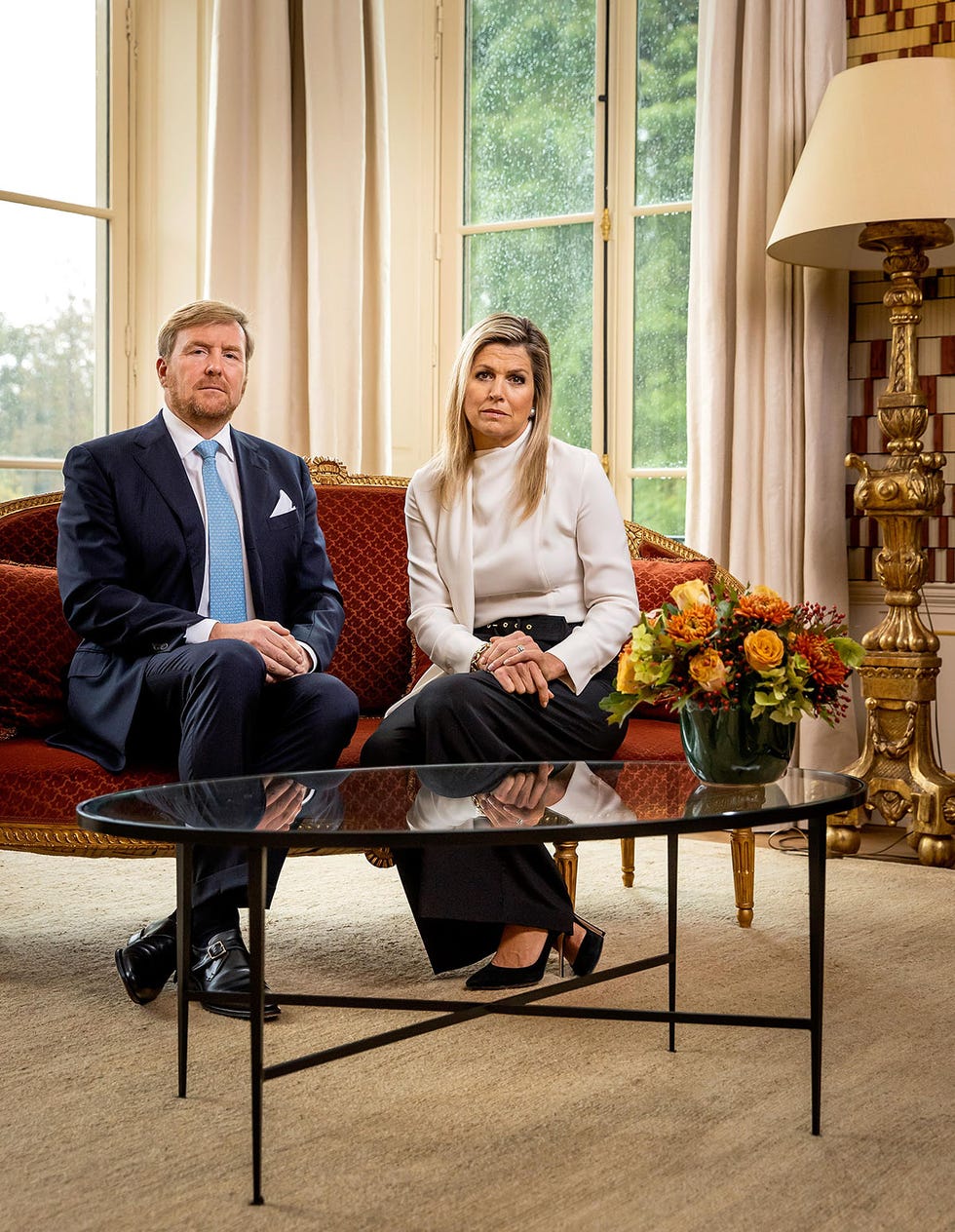 los reyes guillermo y máxima de holanda piden perdón por su viaje a grecia
