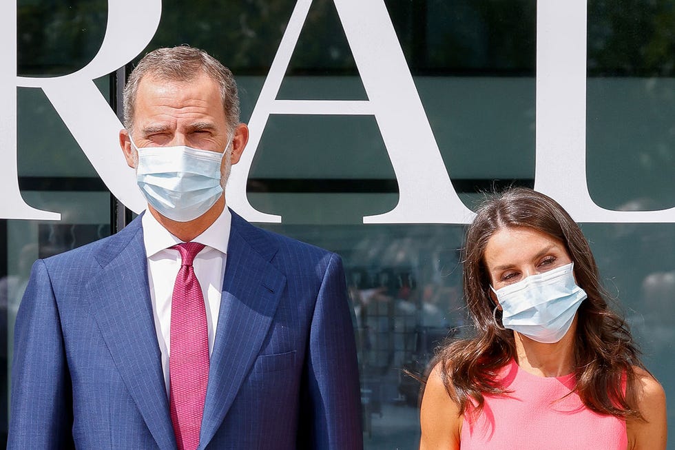 los reyes felipe y letizia en los premios heraldo en zaragoza