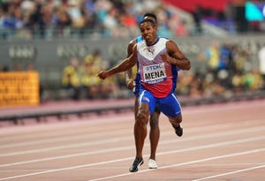 reynier mena corre los 200 metros con cuba